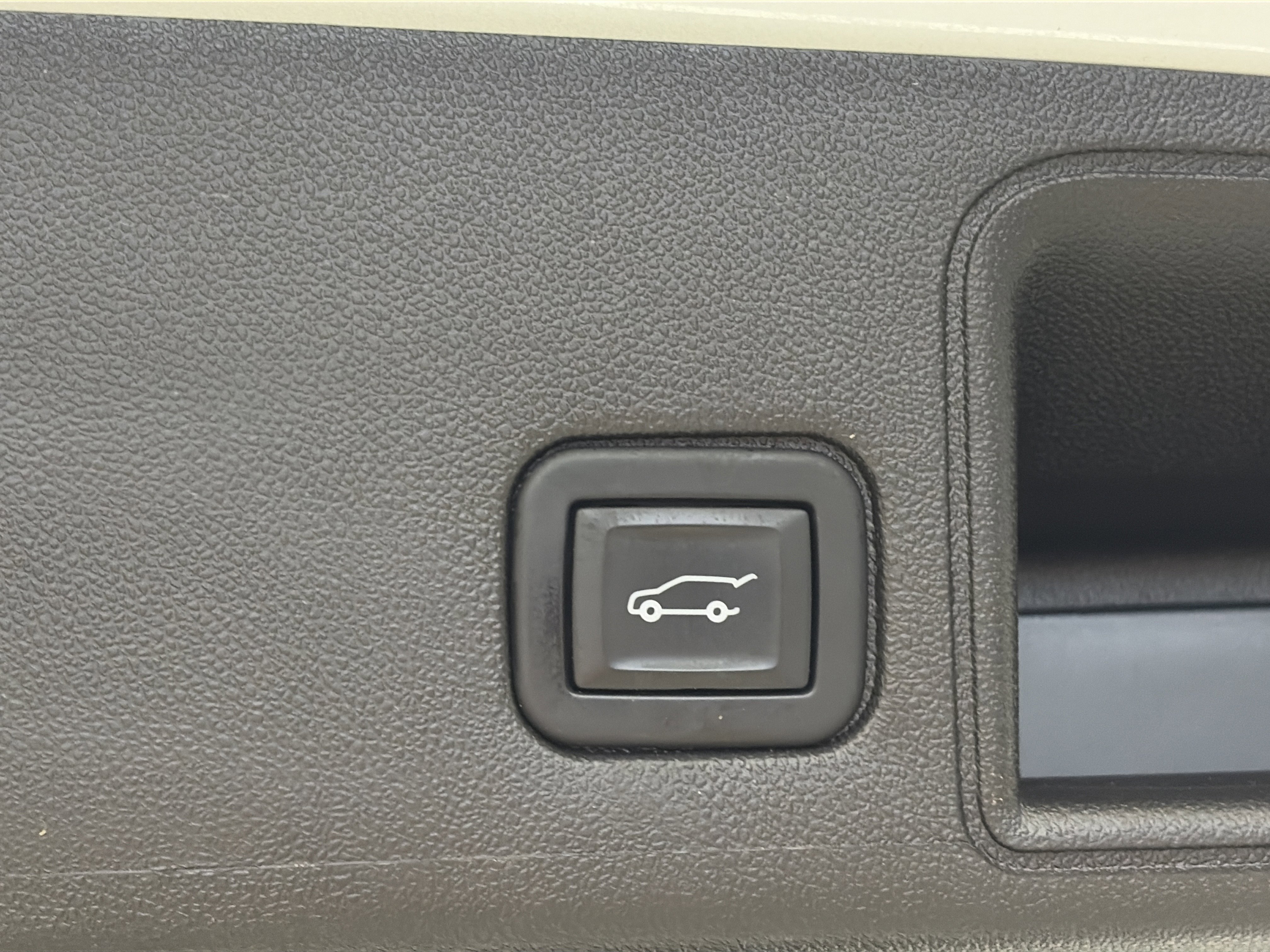 Certified 2022 GMC Terrain Denali w/ LPO, Floor Liner Package image 15