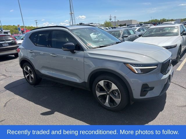 Used 2024 Volvo XC40 B5 Plus