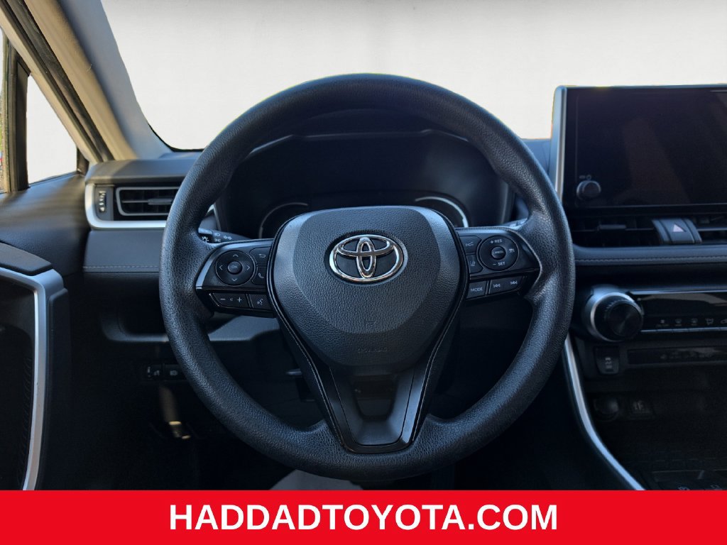 Used 2023 Toyota RAV4 LE AWD/4WD image 13