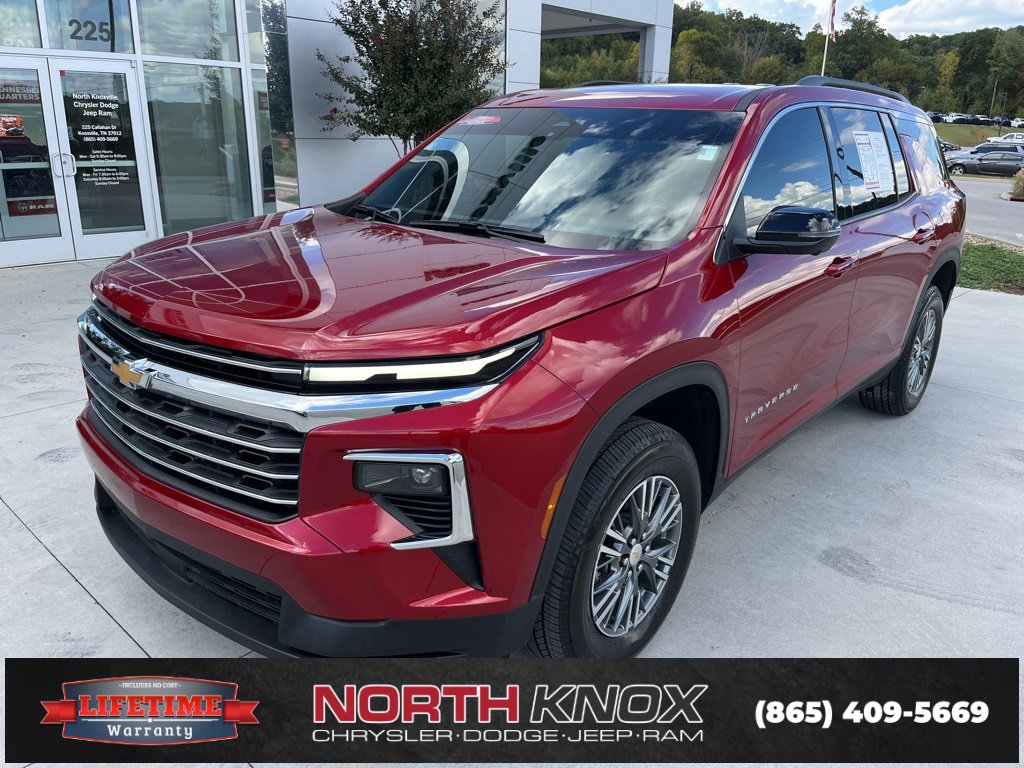 Used 2025 Chevrolet Traverse LT w/ Driver Confidence Package