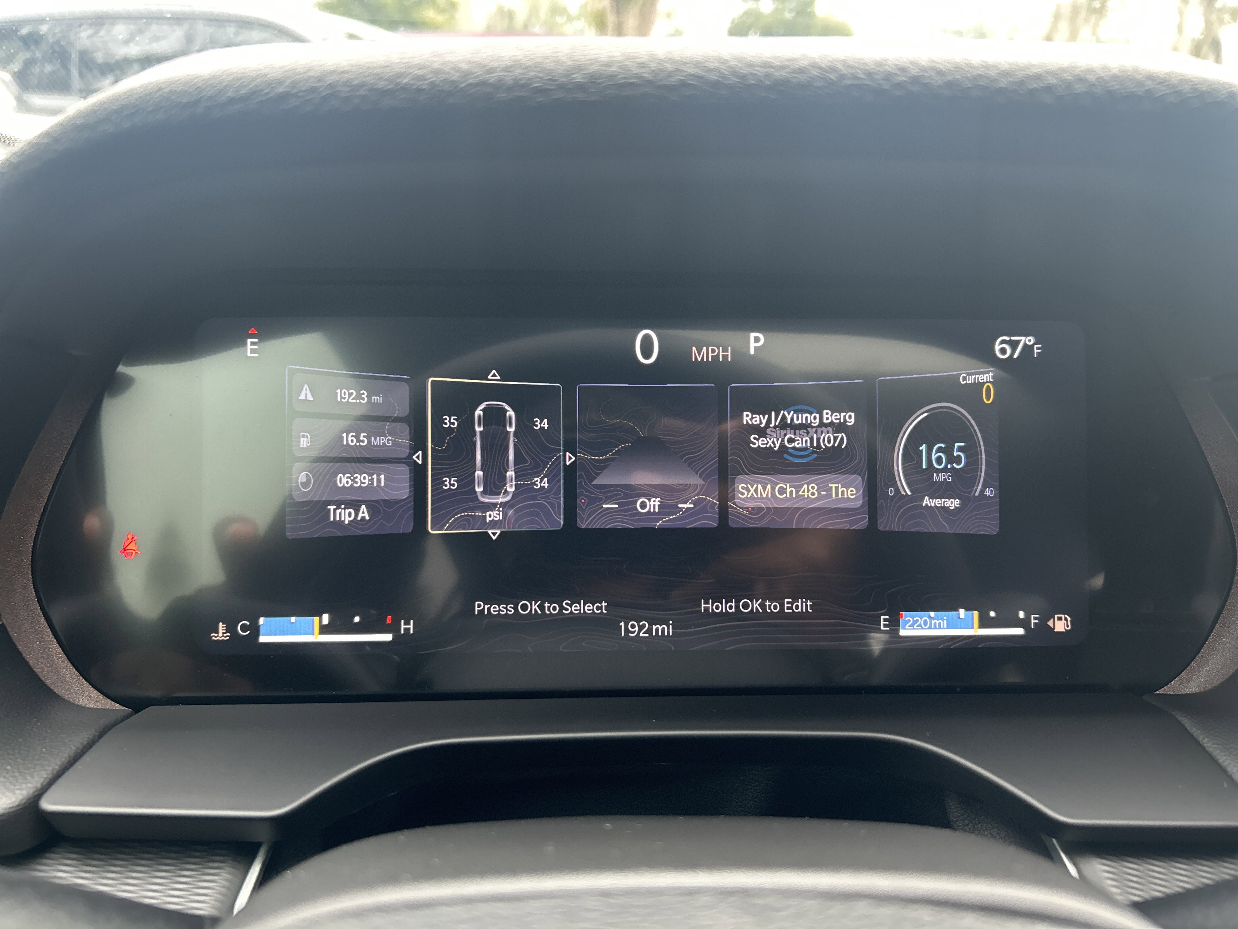 New 2025 Jeep Grand Cherokee L Laredo image 23