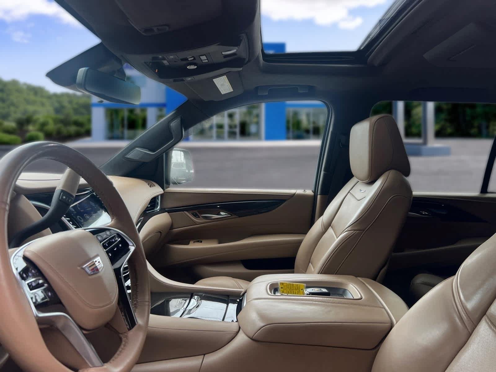 Used 2019 Cadillac Escalade Platinum AWD/4WD image 12
