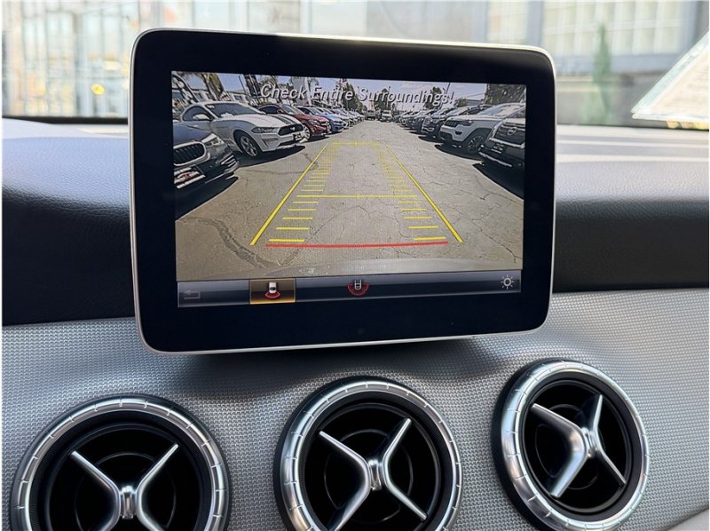 Used 2018 Mercedes-Benz CLA 250 image 34