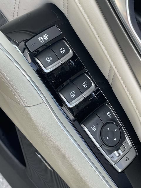 Used 2023 Kia Sorento SX Prestige w/ Panoramic Sunroof Package AWD/4WD image 19