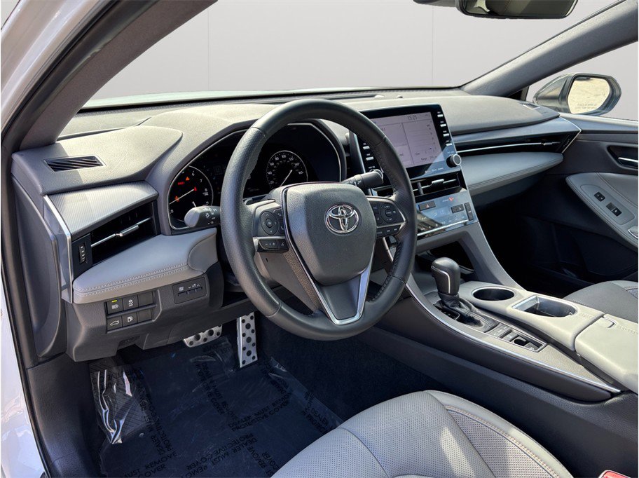 Used 2020 Toyota Avalon XSE FWD image 6