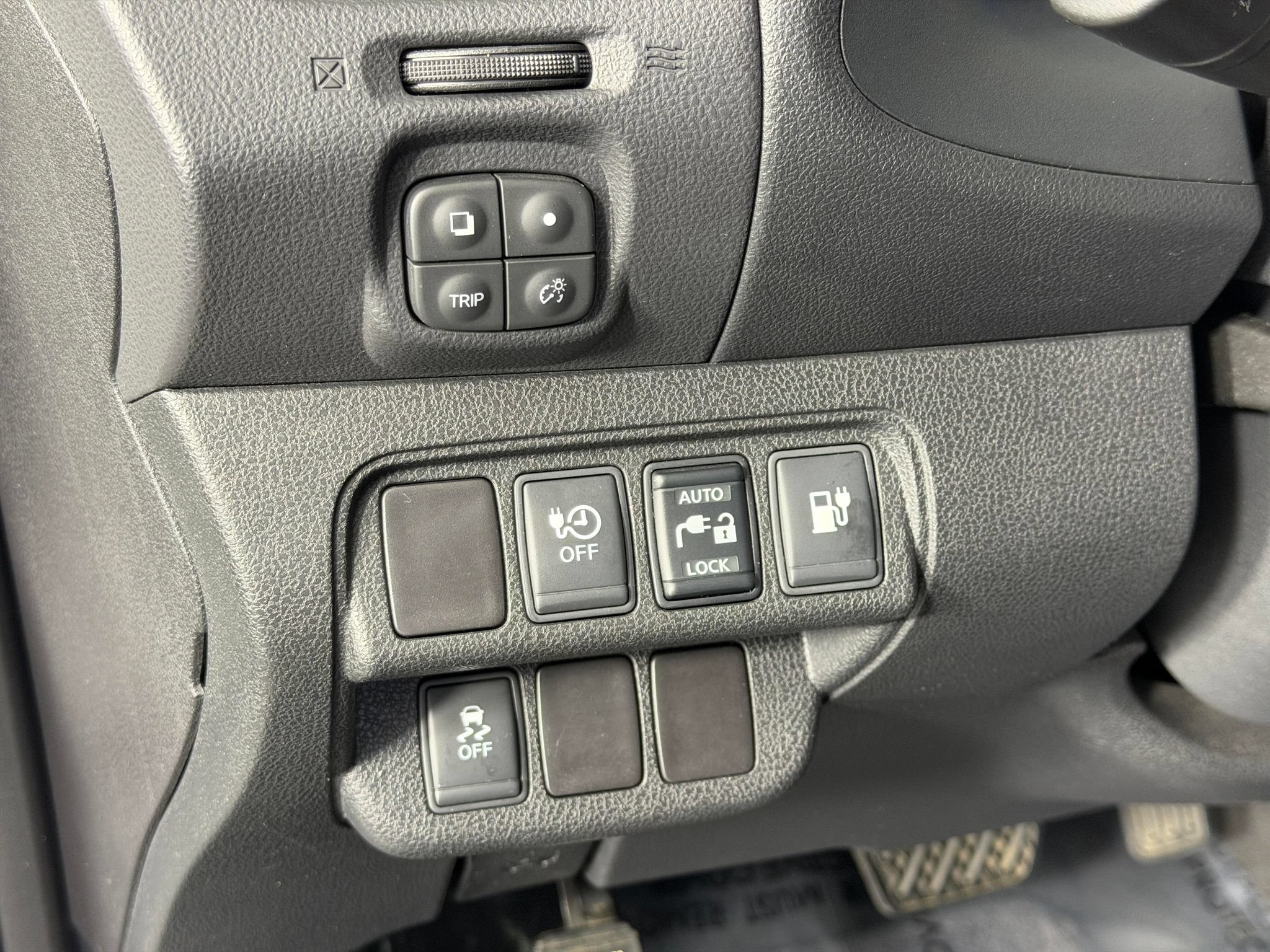 Used 2017 Nissan Leaf S FWD image 23