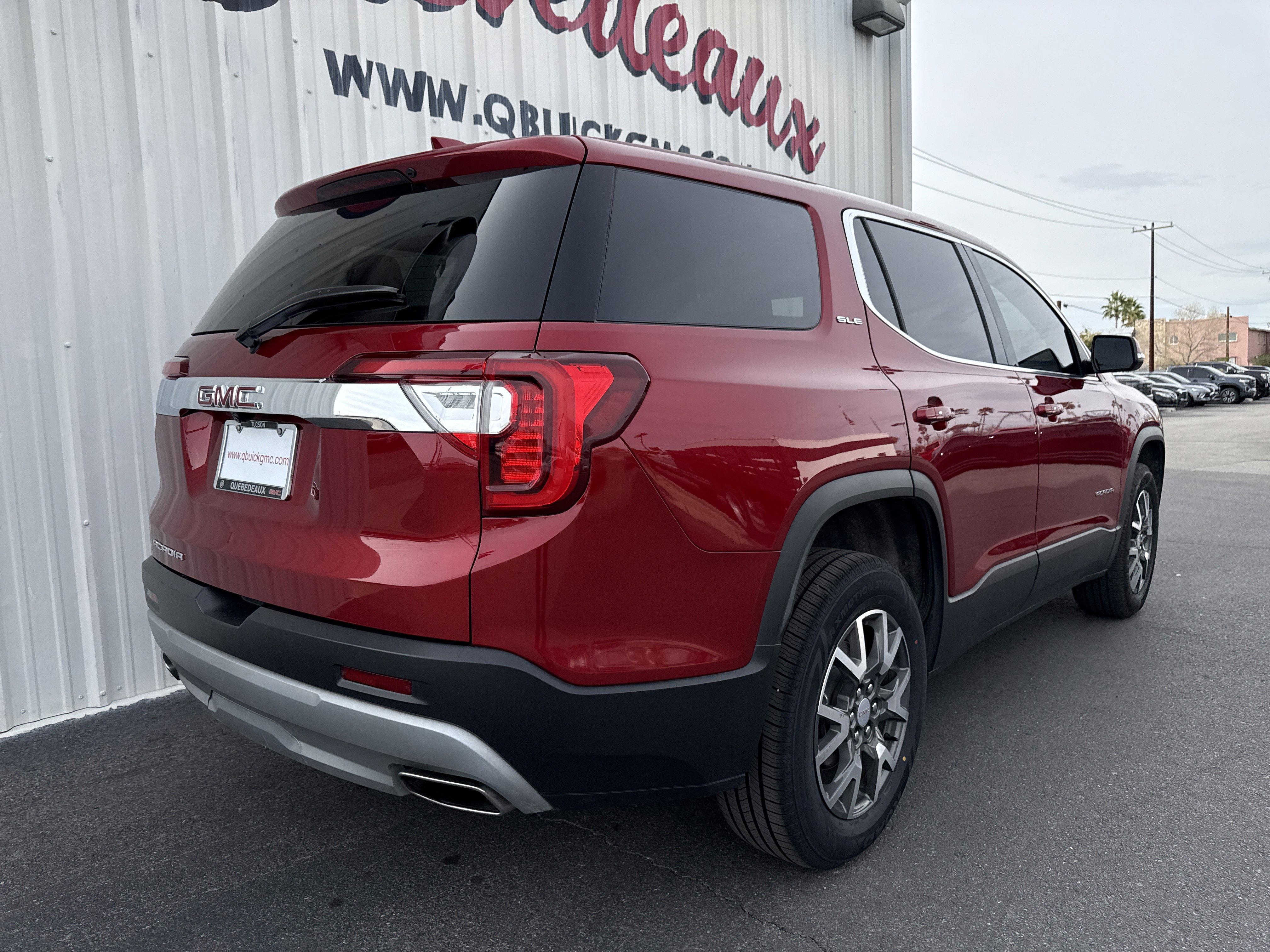 Used 2023 GMC Acadia SLE image 22
