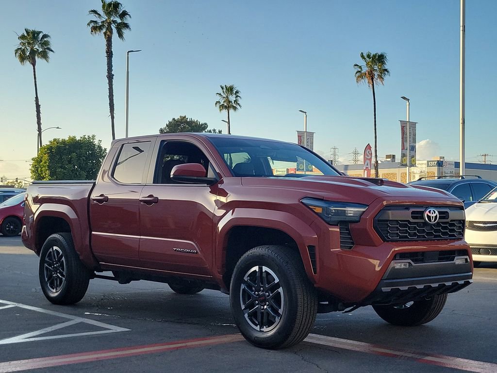Used 2025 Toyota Tacoma TRD Sport AWD/4WD image 32