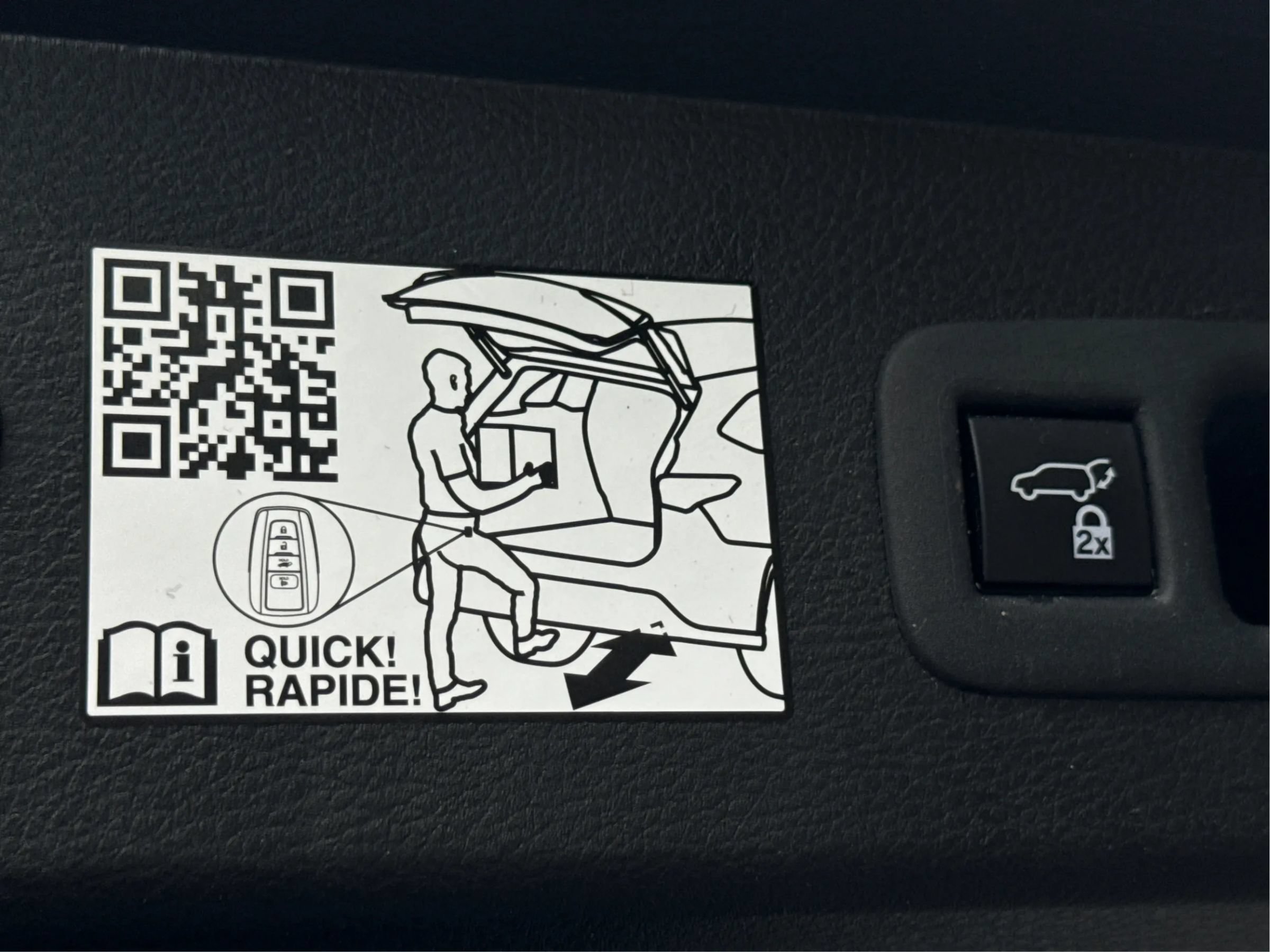 Used 2022 Toyota Sienna XSE FWD image 48