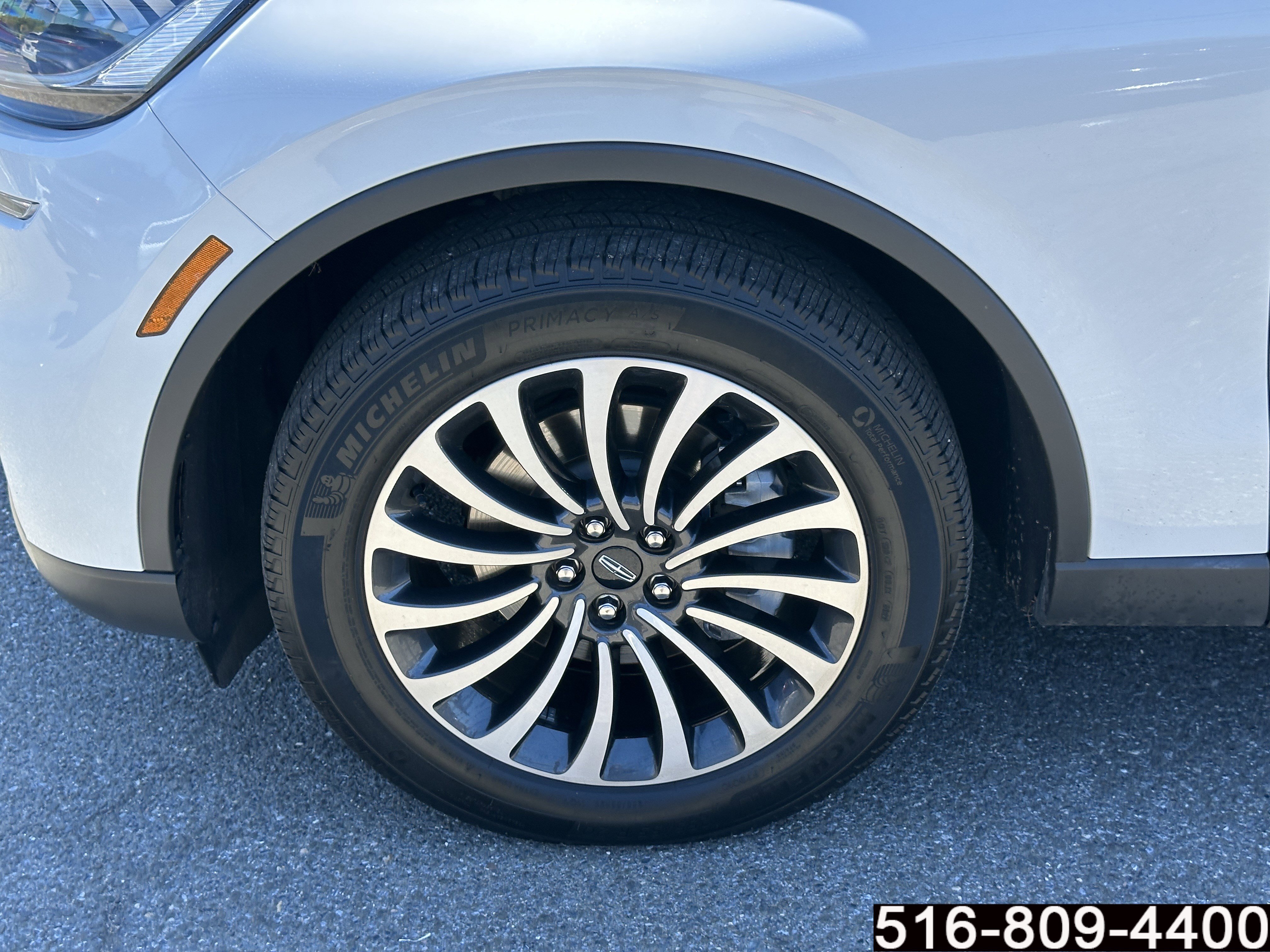 Used 2023 Lincoln Aviator Reserve w/ Elements Package Plus AWD/4WD image 11