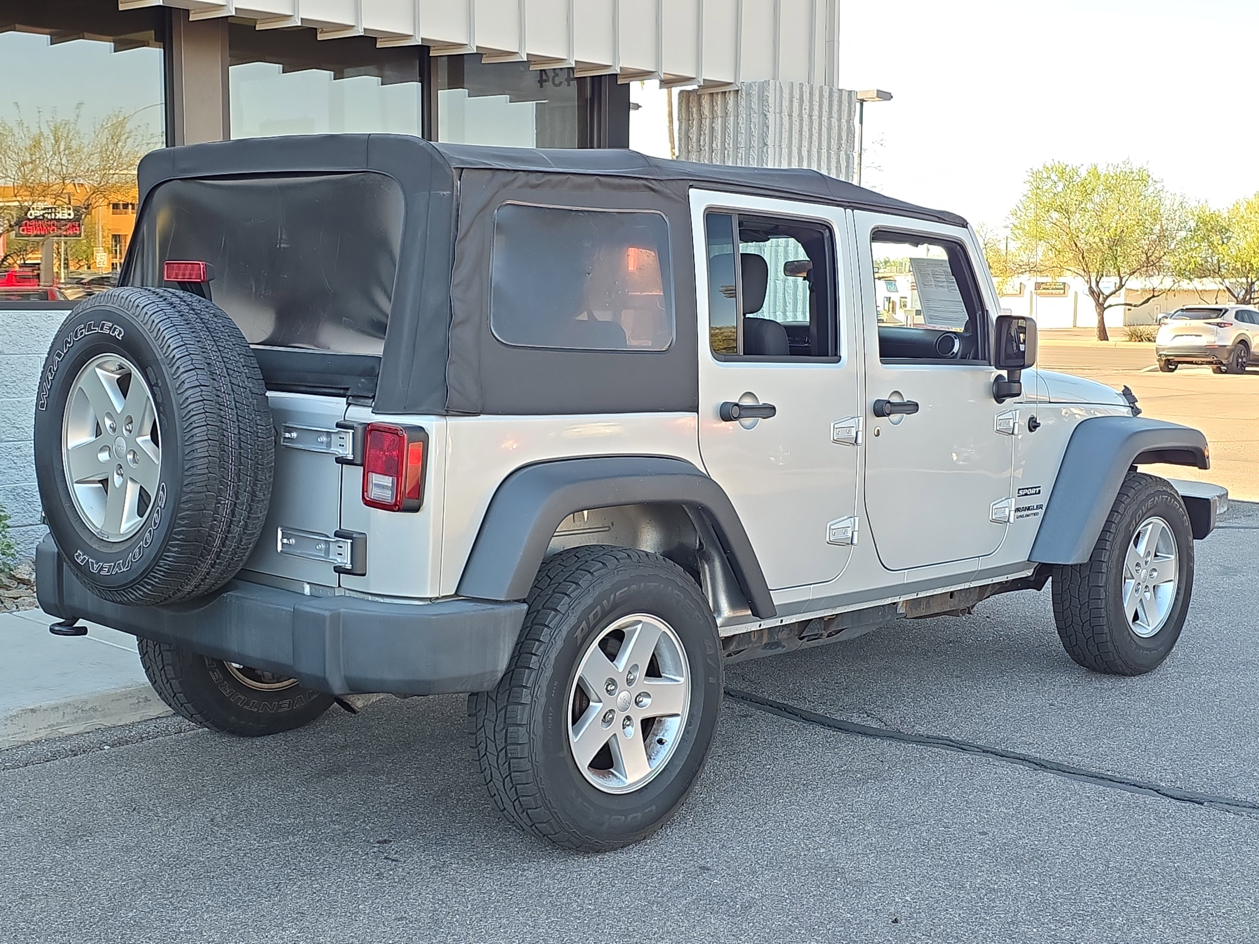 Used 2012 Jeep Wrangler Unlimited Sport image 7