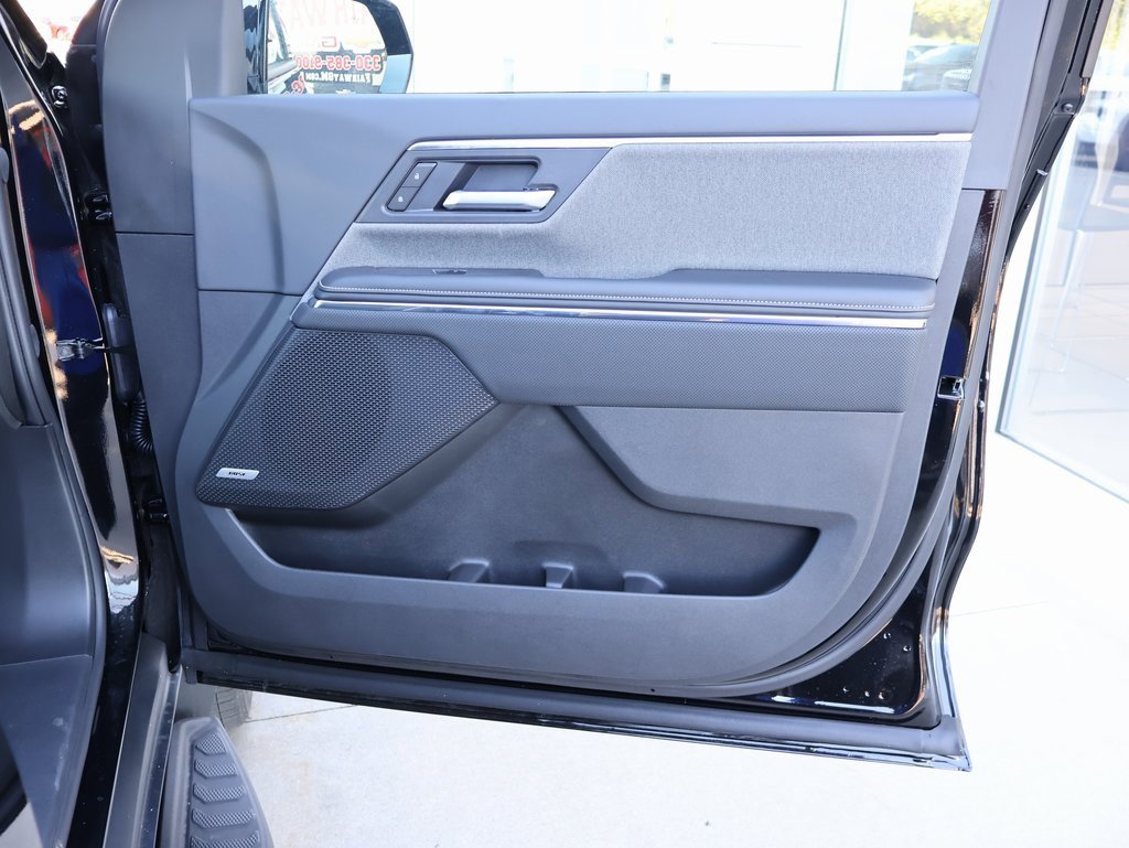 New 2026 GMC Sierra EV Elevation w/ Premium Package image 37