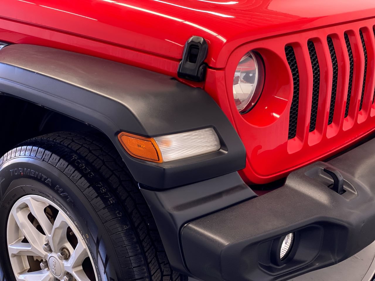 Used 2023 Jeep Wrangler Unlimited Sport AWD/4WD image 11
