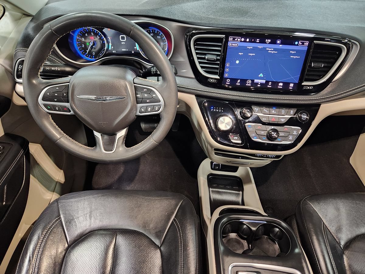 Used 2022 Chrysler Pacifica Touring-L w/ Uconnect Theater Family Group AWD/4WD image 48