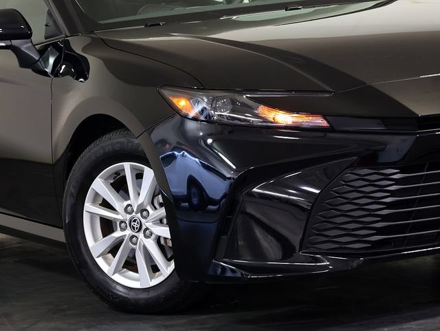 Used 2026 Toyota Camry LE FWD image 7