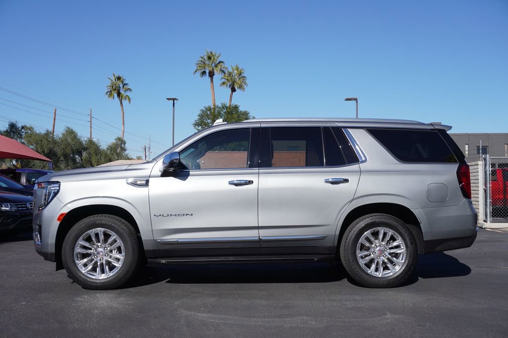 Certified 2023 GMC Yukon SLT w/ SLT Luxury Package image 2