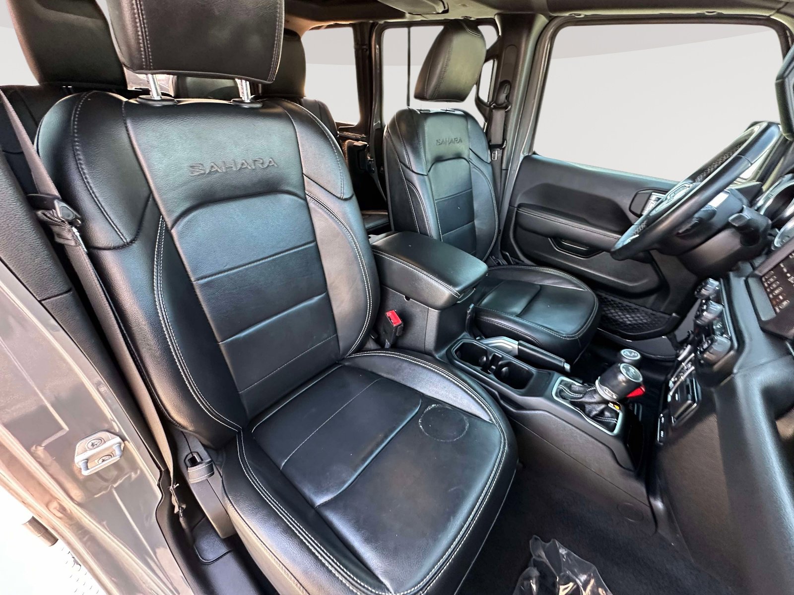 Used 2021 Jeep Wrangler Unlimited Sahara AWD/4WD image 22