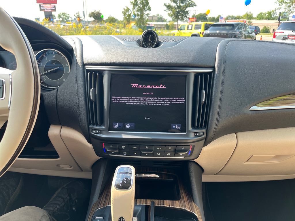 Used 2022 Maserati Levante GT AWD/4WD image 23