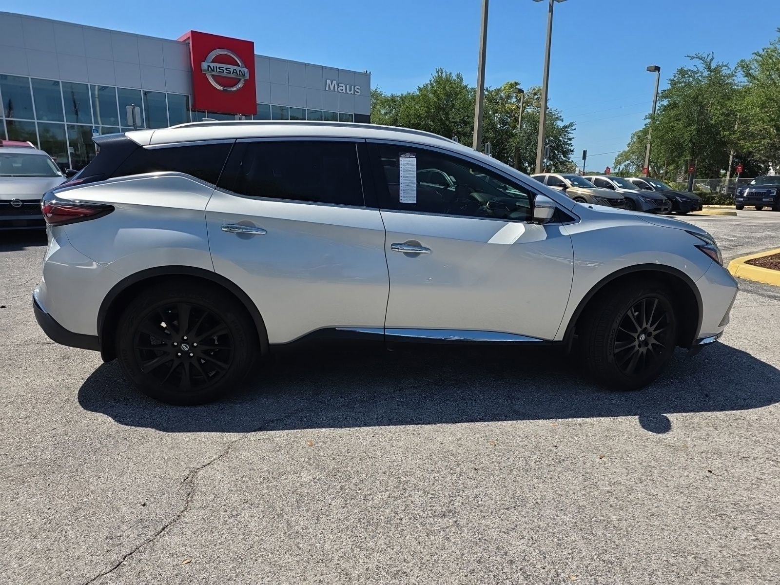 Used 2022 Nissan Murano Platinum w/ Cargo Package image 11