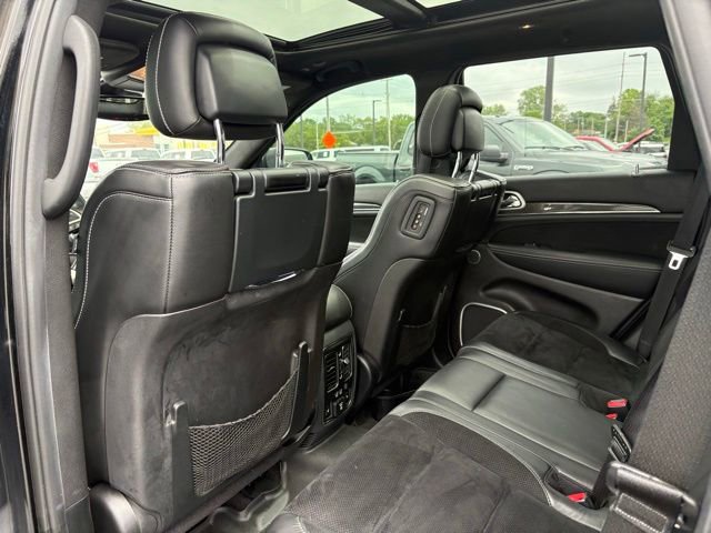 Used 2018 Jeep Grand Cherokee SRT w/ Trailer Tow Group IV AWD/4WD image 18