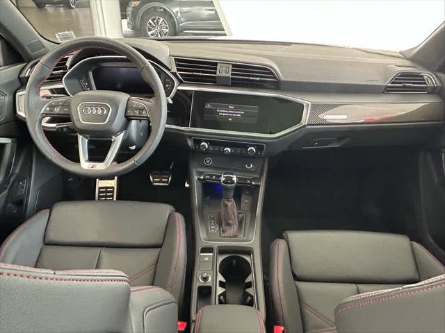 Certified 2025 Audi Q3 2.0T Premium Plus w/ Premium Plus Package image 18