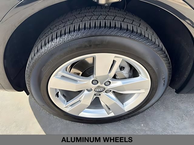 Used 2018 Audi Q5 Premium w/ Premium Plus Package AWD/4WD image 8