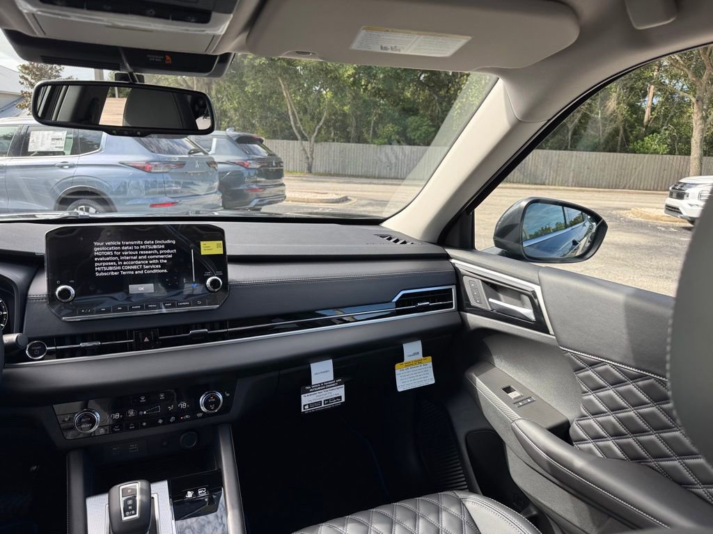New 2025 Mitsubishi Outlander SEL image 27