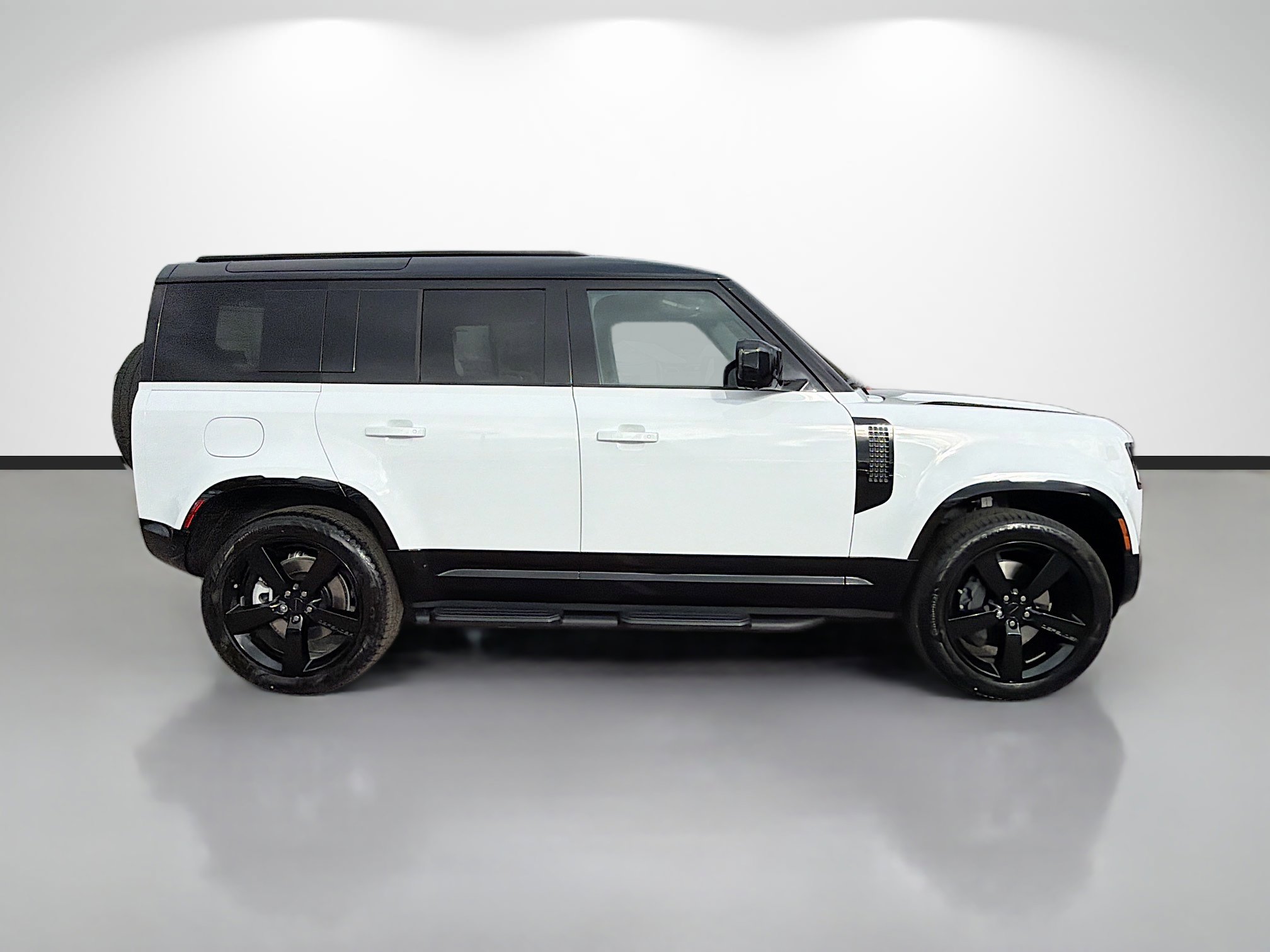 New 2026 Land Rover Defender 110 X-Dynamic SE image 6