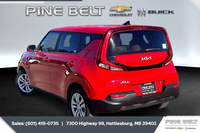 Used 2022 Kia Soul LX image 2