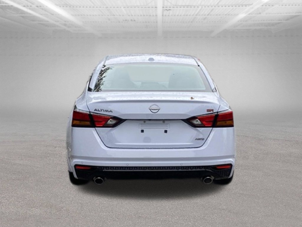 Used 2025 Nissan Altima 2.5 SR AWD/4WD image 4