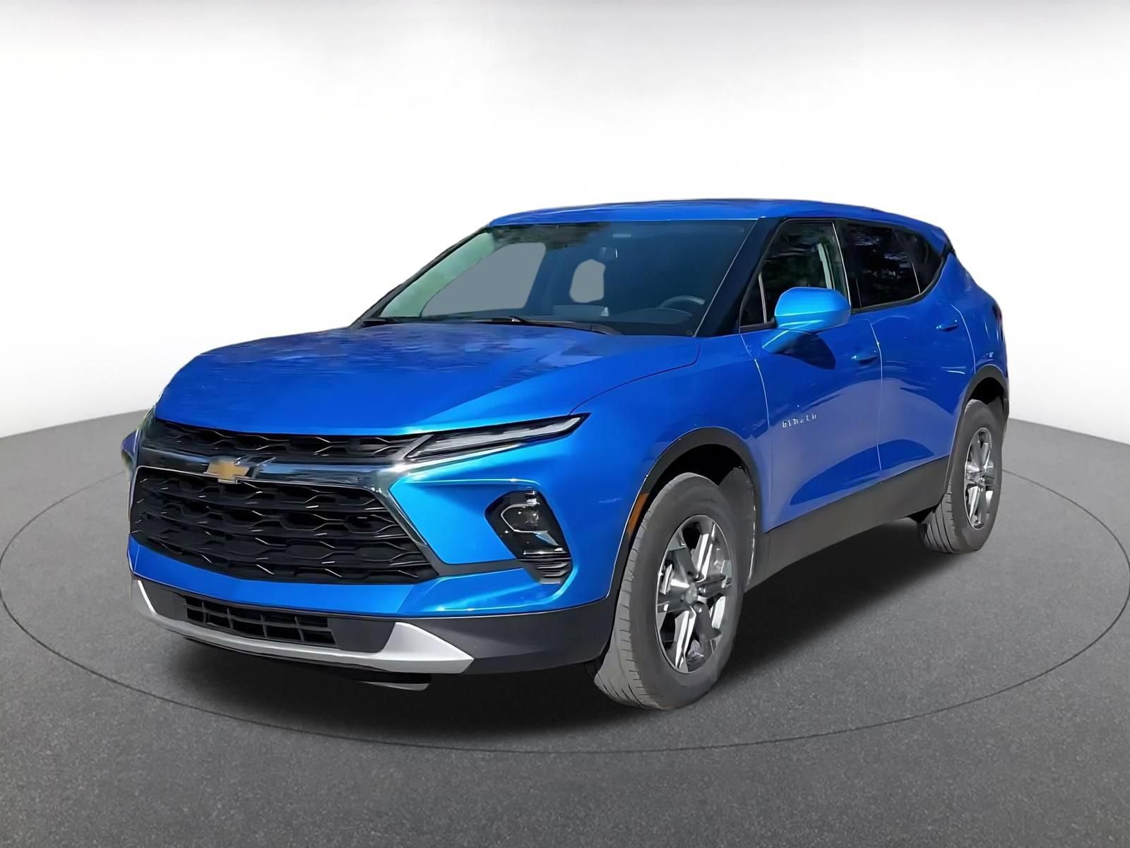 Used 2026 Chevrolet Blazer LT FWD image 6