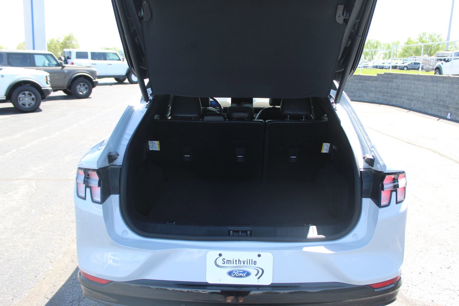 Used 2023 Ford Mustang Mach-E Premium AWD/4WD image 18