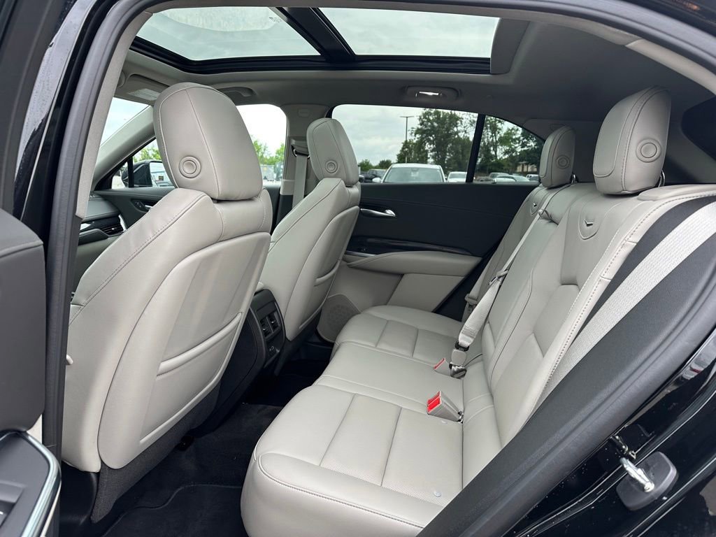 Used 2023 Cadillac XT4 Premium Luxury w/ Enhanced Visibility Package AWD/4WD image 8