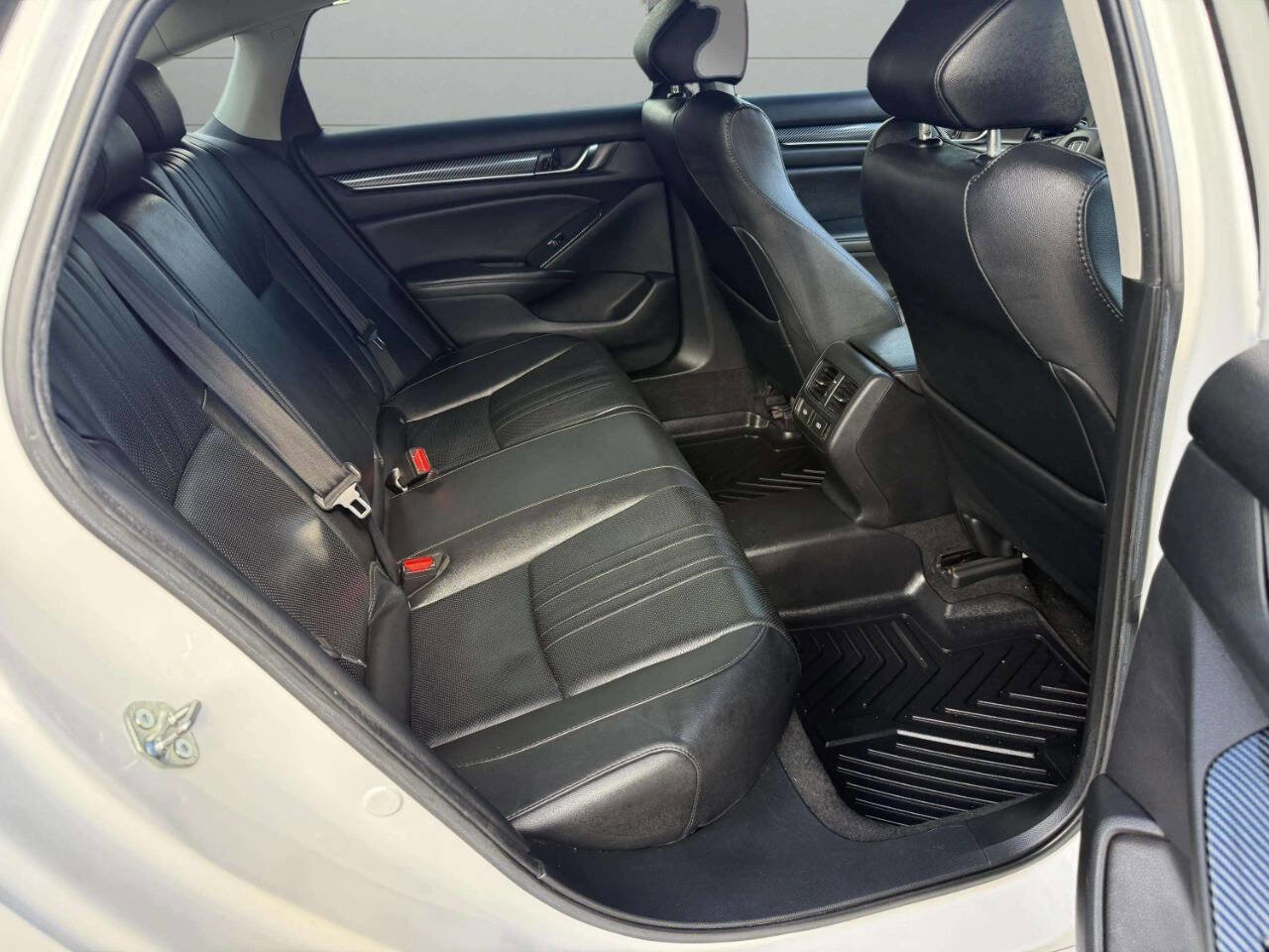 Used 2021 Honda Accord EX-L image 16