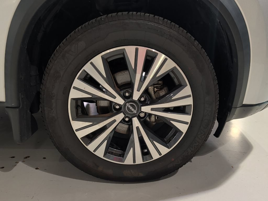 Used 2023 Nissan Rogue SV w/ SV Premium B Package AWD/4WD image 6