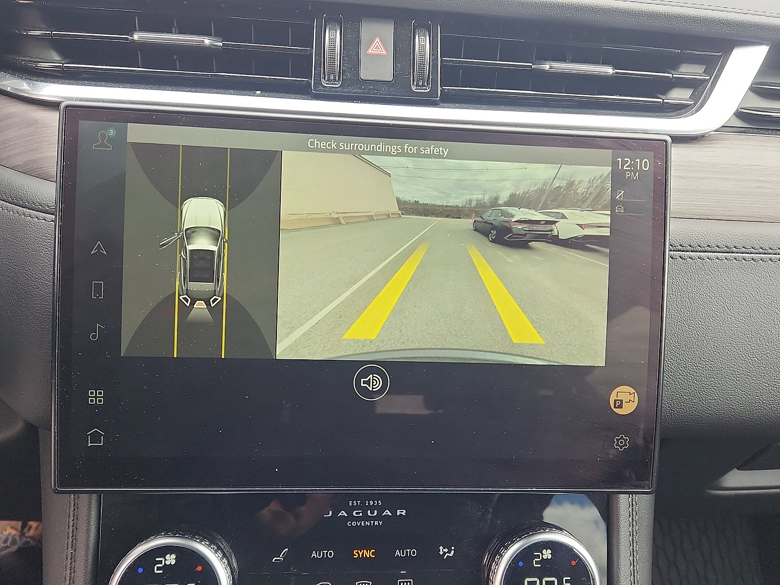 Used 2023 Jaguar F-PACE S AWD/4WD image 21