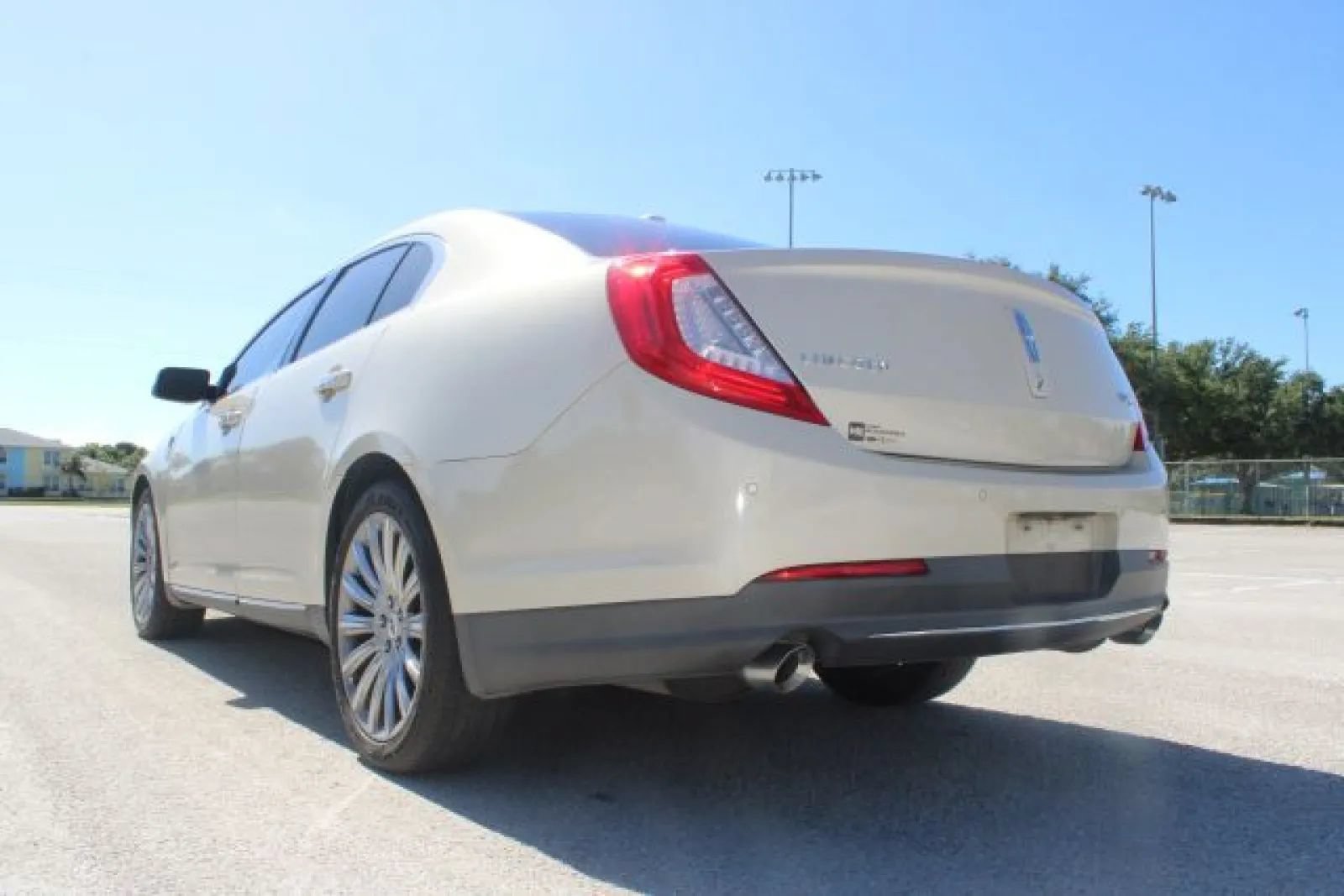 Used 2014 Lincoln MKS w/ Equipment Group 101A FWD image 9