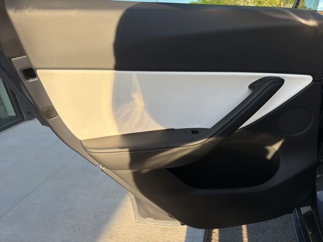 Used 2022 Tesla Model Y Performance AWD/4WD image 19