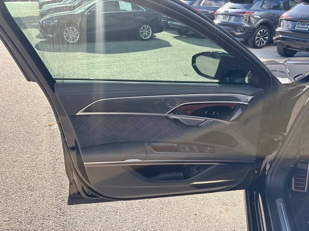 New 2027 Audi S8 AWD/4WD image 10