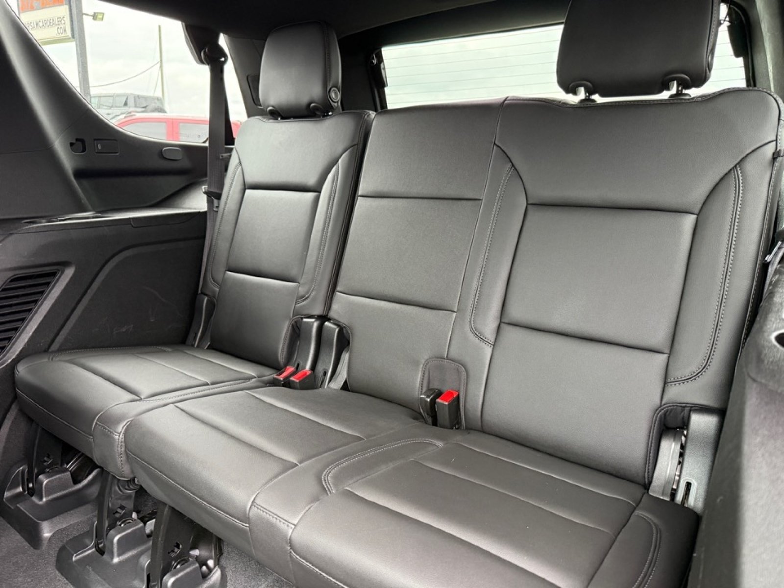 Used 2021 Chevrolet Tahoe LT w/ LT Signature Package AWD/4WD image 32