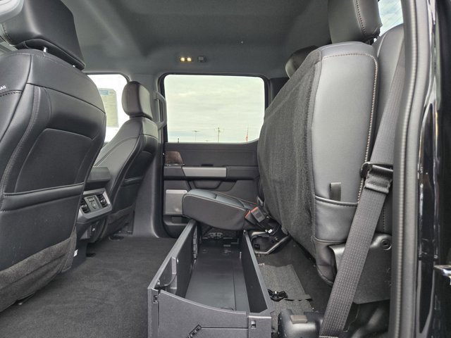 New 2026 Ford F350 Lariat w/ Black Appearance Package image 19