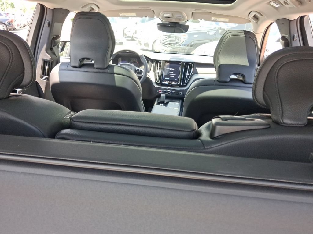 Certified 2025 Volvo XC60 B5 Plus w/ Protection Package Premier AWD/4WD image 12