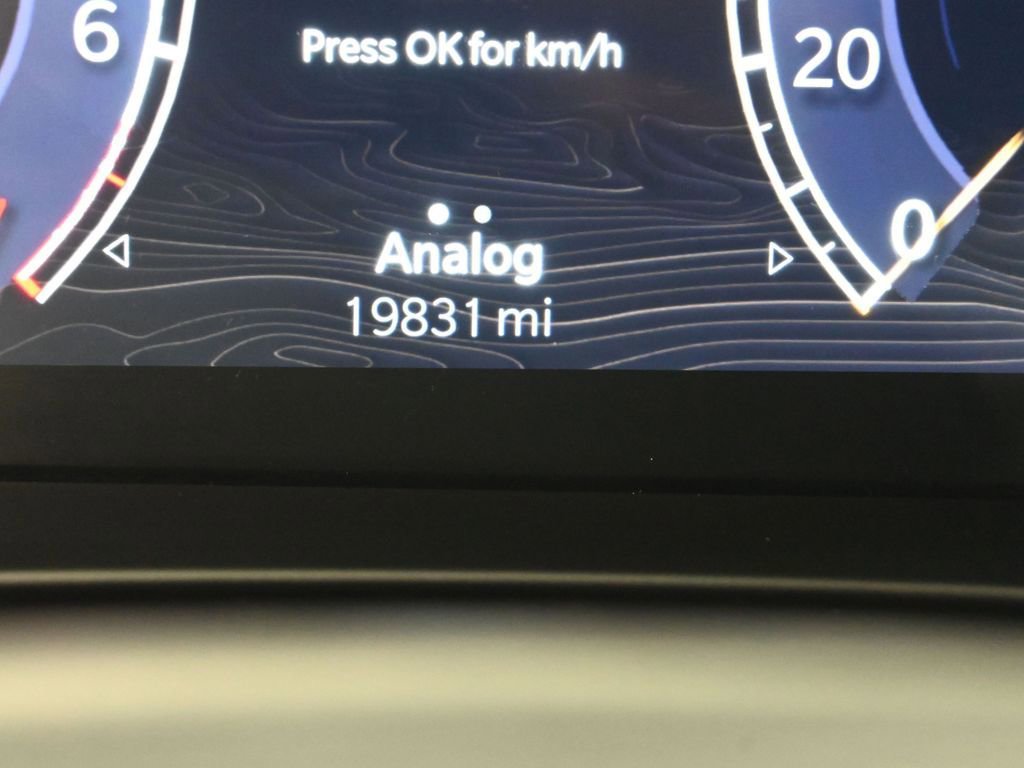 Used 2024 Jeep Grand Cherokee Laredo image 37