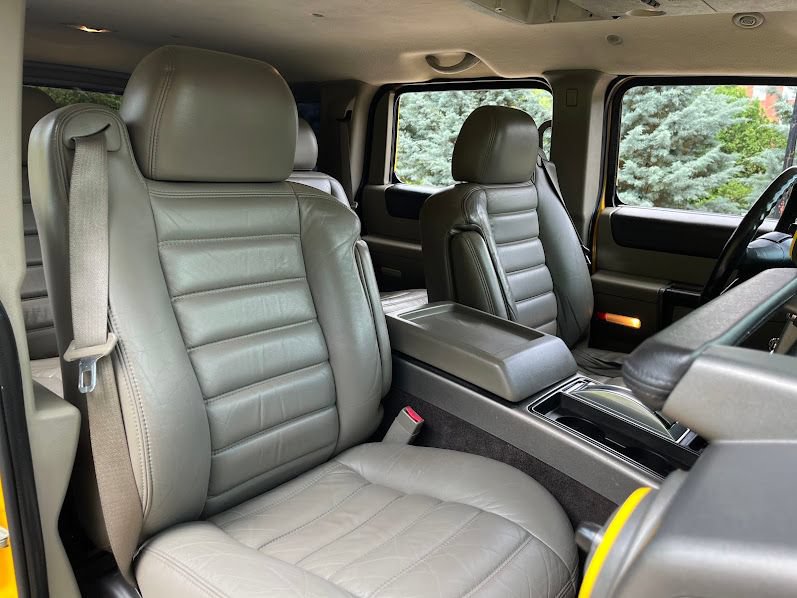 Used 2004 HUMMER H2 w/ Preferred Equipment Group AWD/4WD image 38