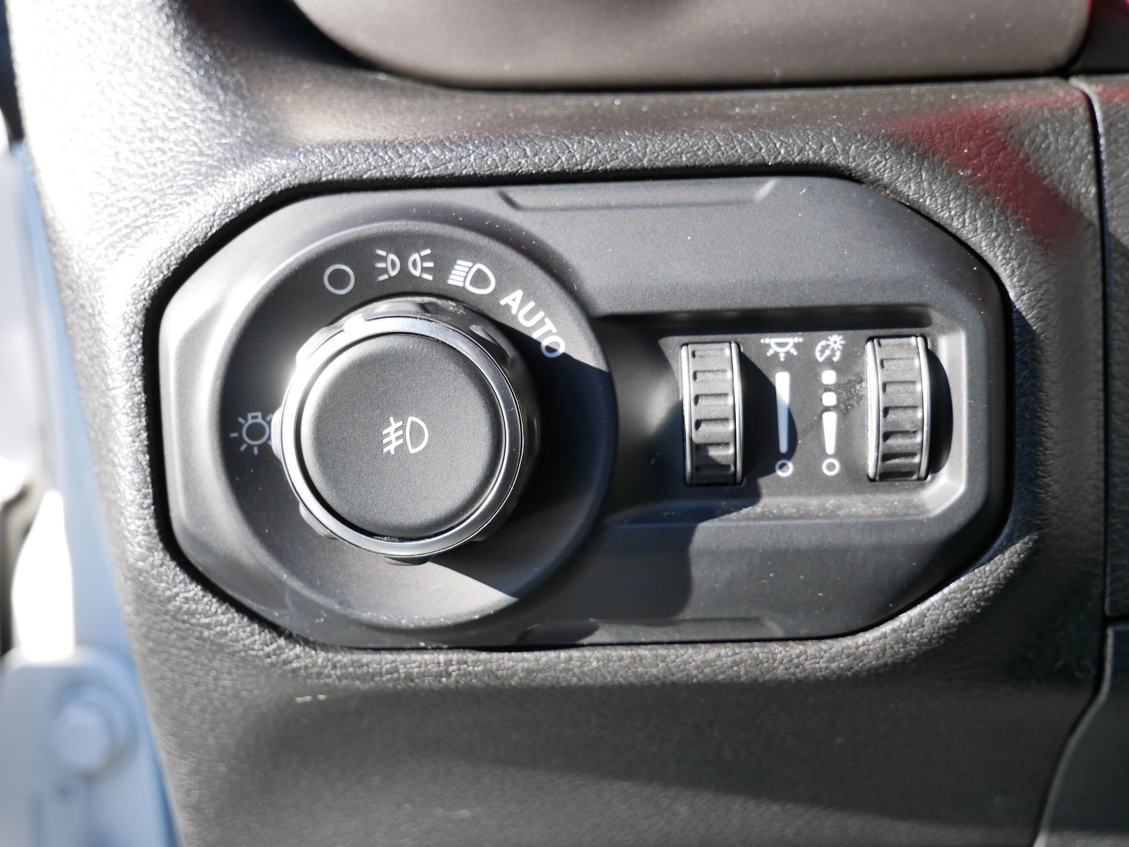 Used 2020 Jeep Wrangler Willys image 7