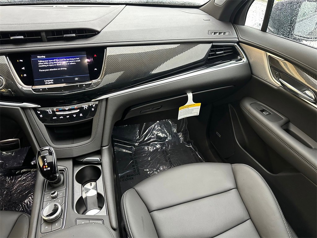 New 2025 Cadillac XT6 Sport w/ Technology Package image 19