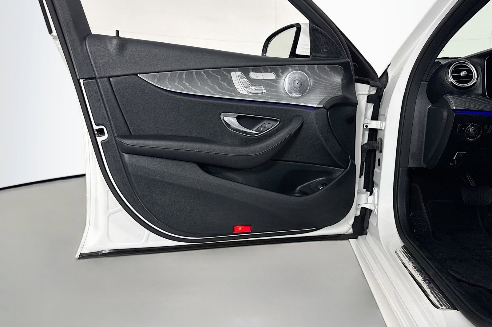 Used 2021 Mercedes-Benz E 350 Sedan image 21