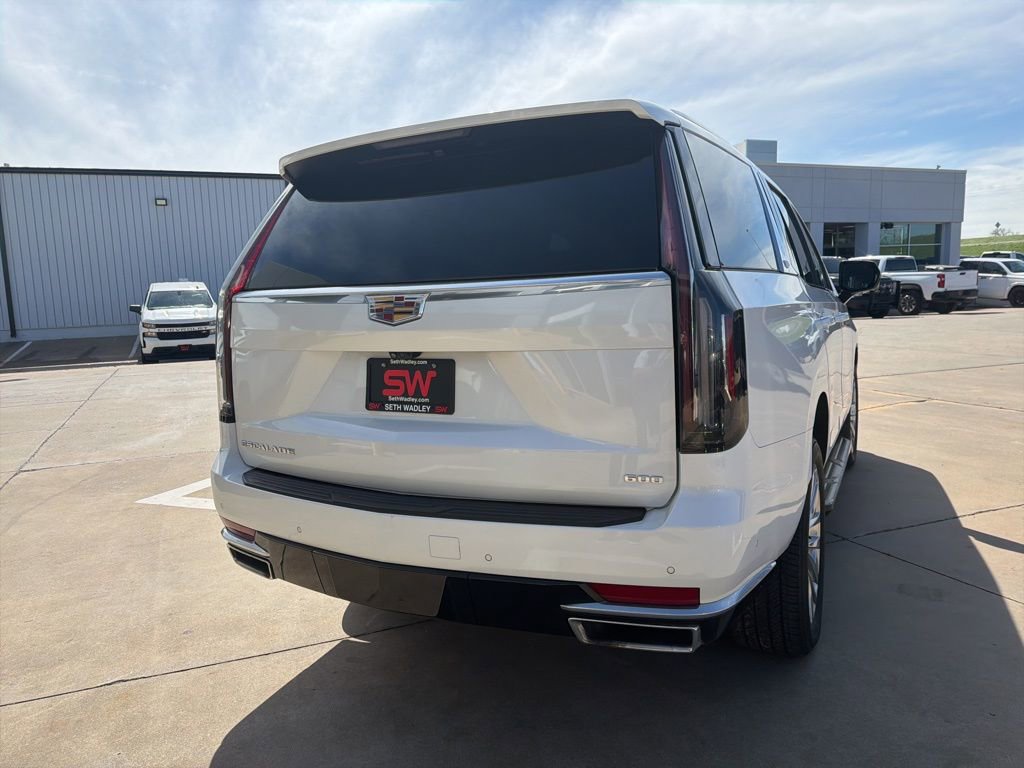 Used 2023 Cadillac Escalade Premium Luxury image 15