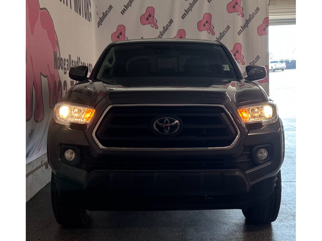 Used 2023 Toyota Tacoma SR5 RWD image 5