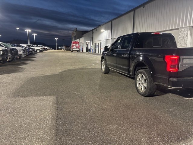 Used 2016 Ford F150 Platinum w/ Equipment Group 701A Luxury image 8